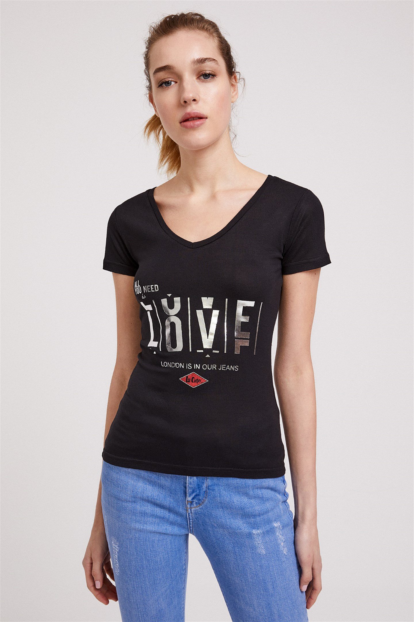 Lee Cooper Love Kadın V Yaka T-Shirt Siyah. 1