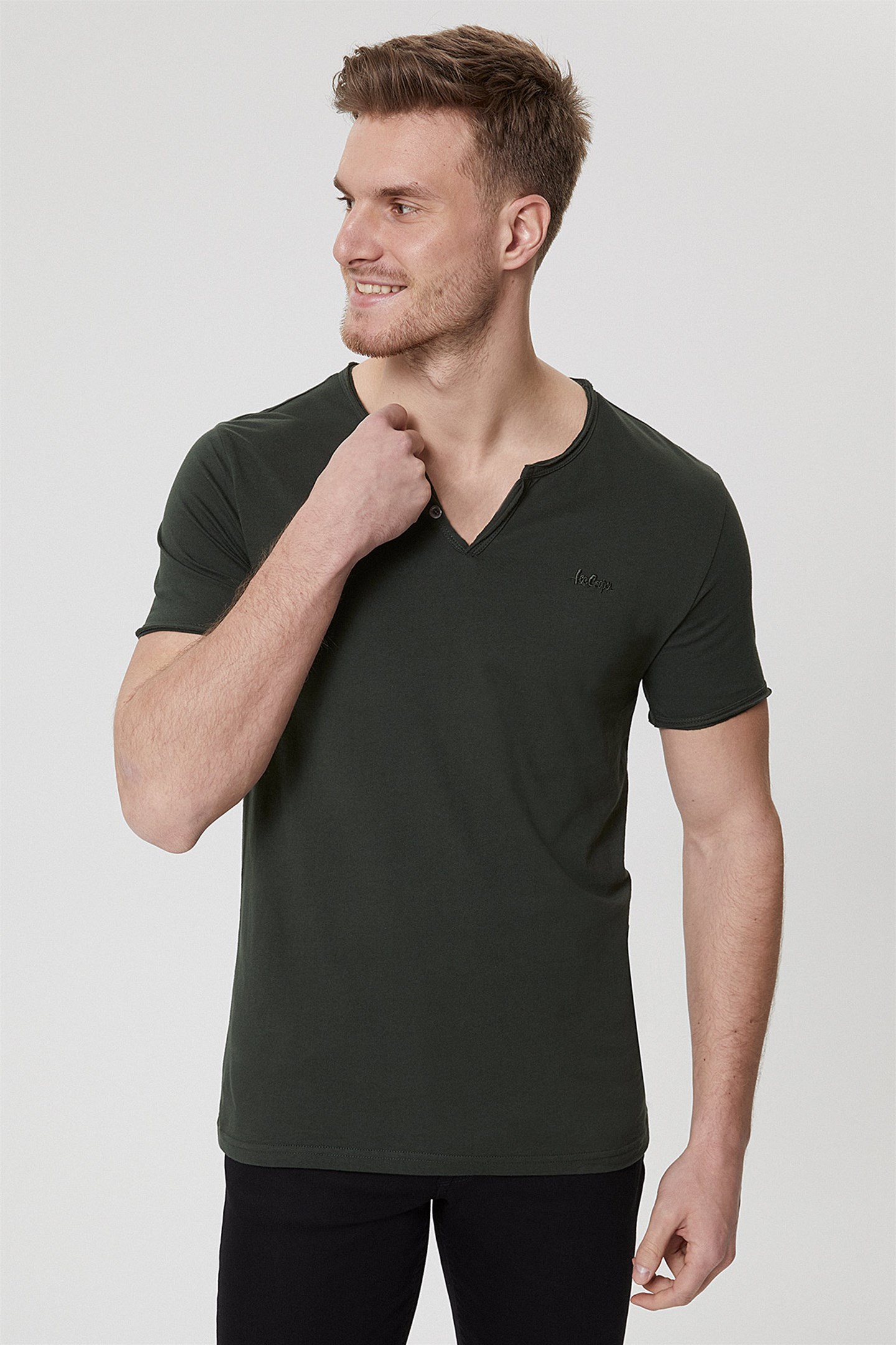 Lee Cooper Target Erkek V Yaka Patlı T-Shirt Koyu Yeşil. 2